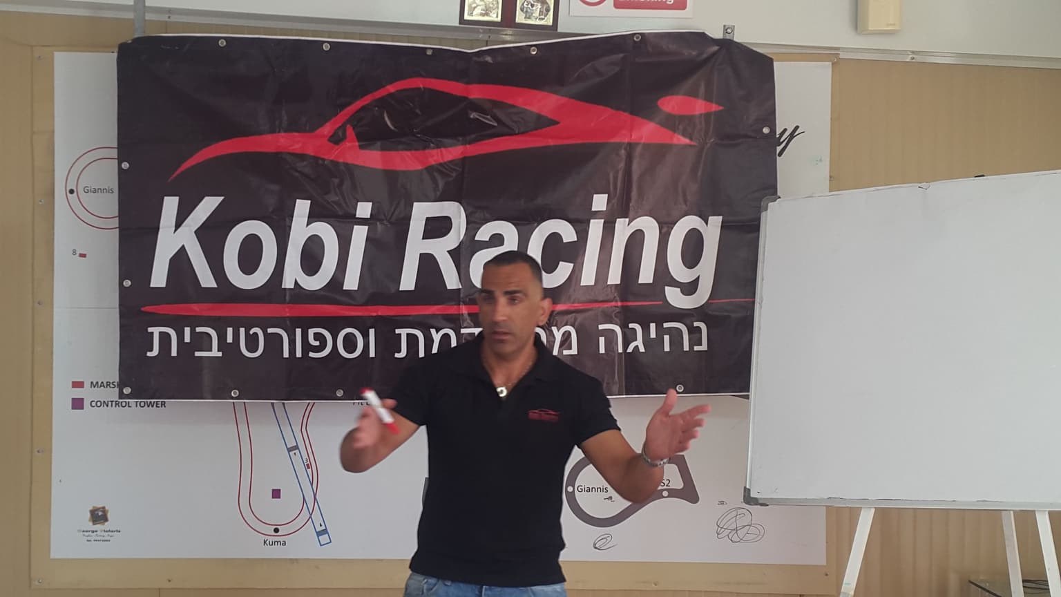 קורס נהיגה בחו״ל במסלול